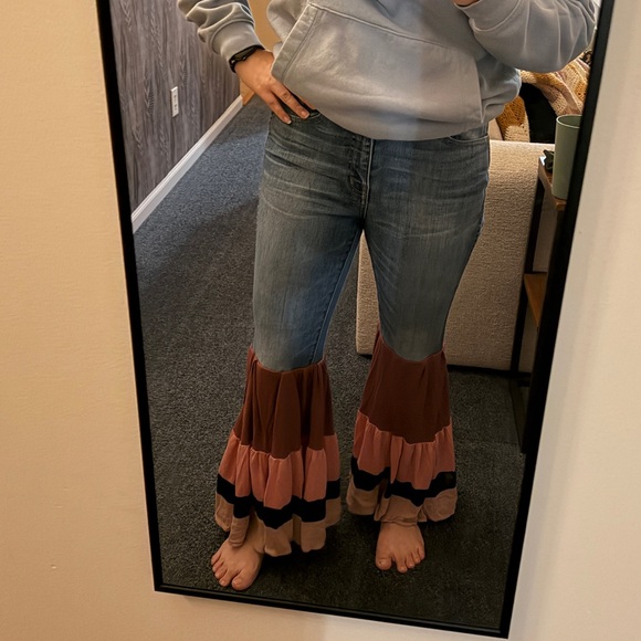 Madewell Size 6 Upcycled Bell Bottom Jeans Tiered Ruffle Hem Boho Festival - Picture 13 of 13